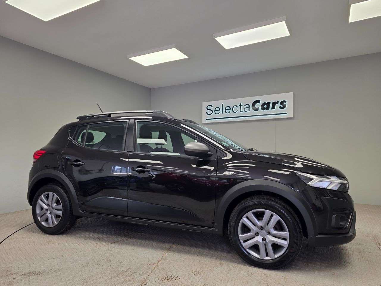 A 2023 DACIA SANDERO STEPWAY 1.0 TCe Expression Hatchback 5dr Petrol Manual Euro 6 (s/s) (90 ps) A 2023 DACIA SANDERO STEPWAY 1.0 TCe Expression Hatchback 5dr Petrol Manual Euro 6 (s/s) (90 ps)