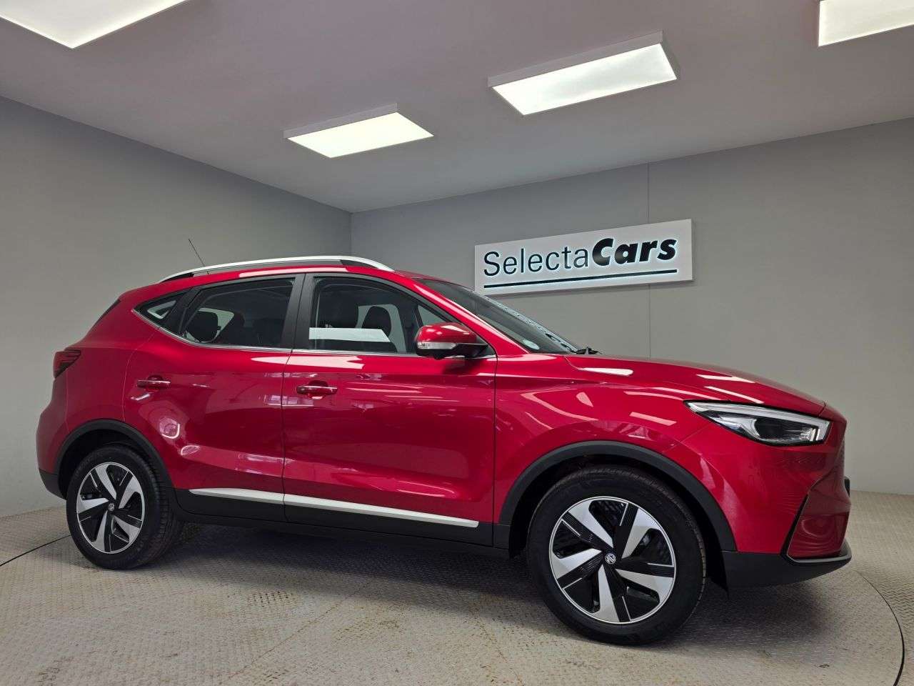 A 2022 MG MG ZS 51.1kWh Trophy SUV 5dr Electric Auto (176 ps) A 2022 MG MG ZS 51.1kWh Trophy SUV 5dr Electric Auto (176 ps)