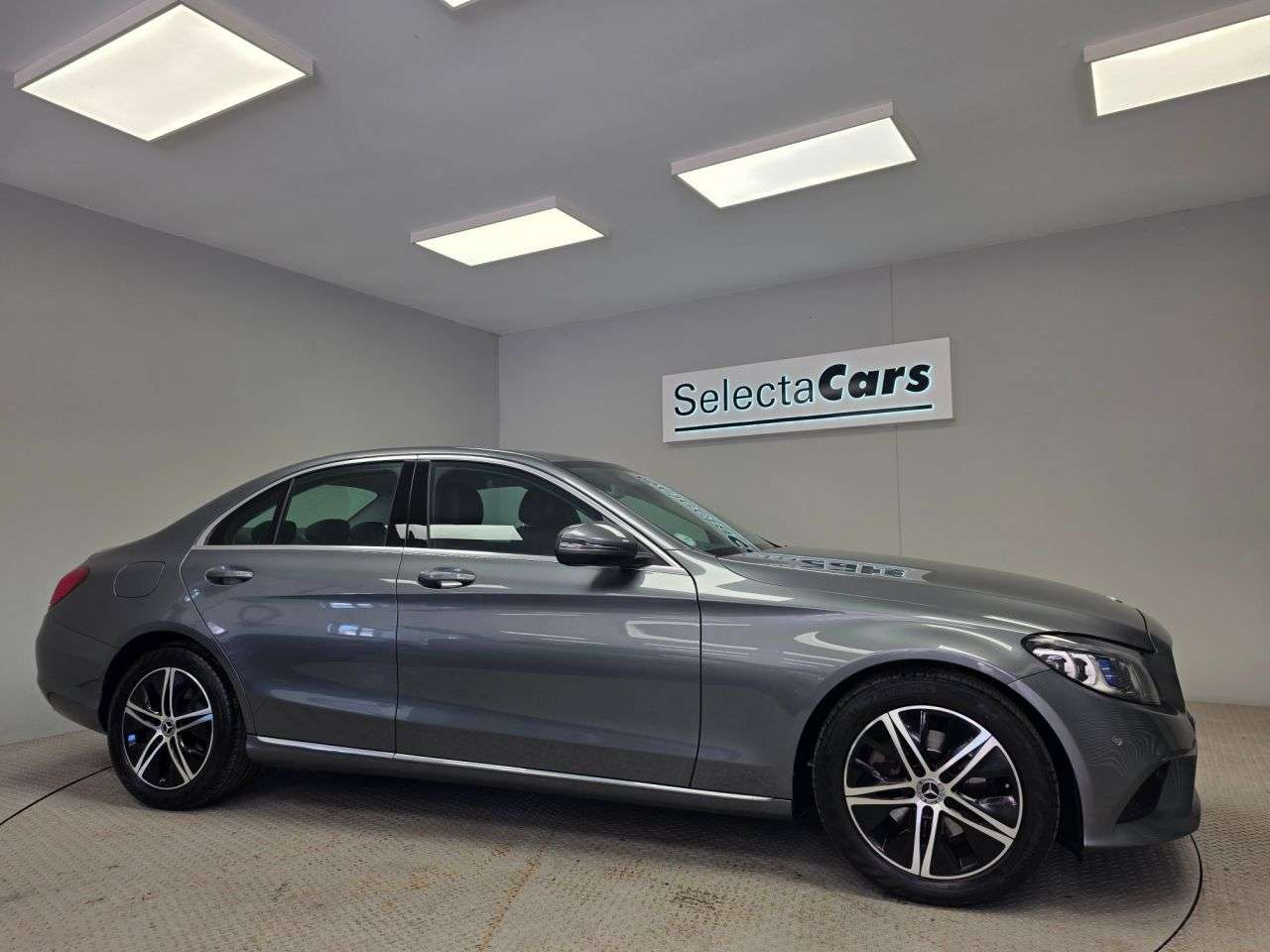 A 2018 MERCEDES-BENZ C CLASS 1.5 C200 MHEV EQ Boost Sport (Premium) Saloon 4dr Petrol G-Tronic+ Euro 6 ( A 2018 MERCEDES-BENZ C CLASS 1.5 C200 MHEV EQ Boost Sport (Premium) Saloon 4dr Petrol G-Tronic+ Euro 6 (