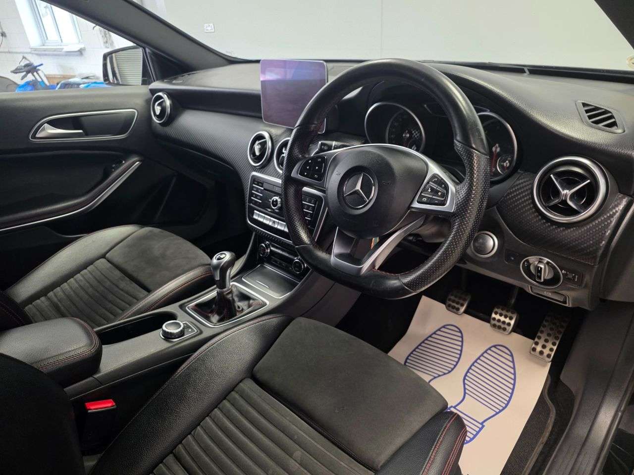 2017 MERCEDES-BENZ A CLASS 2017 MERCEDES-BENZ A CLASS