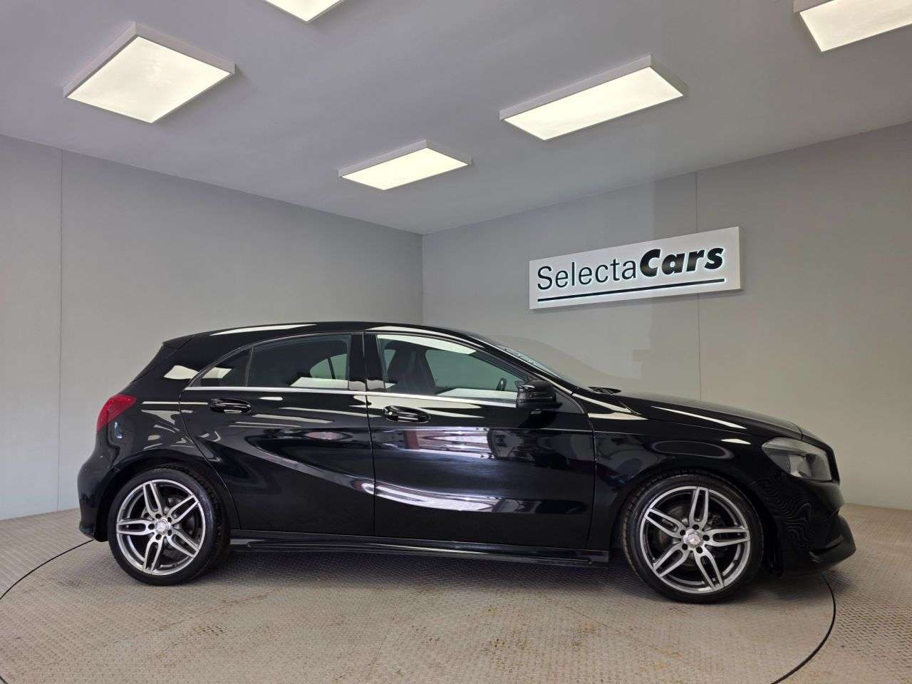 2017 MERCEDES-BENZ A CLASS 2017 MERCEDES-BENZ A CLASS