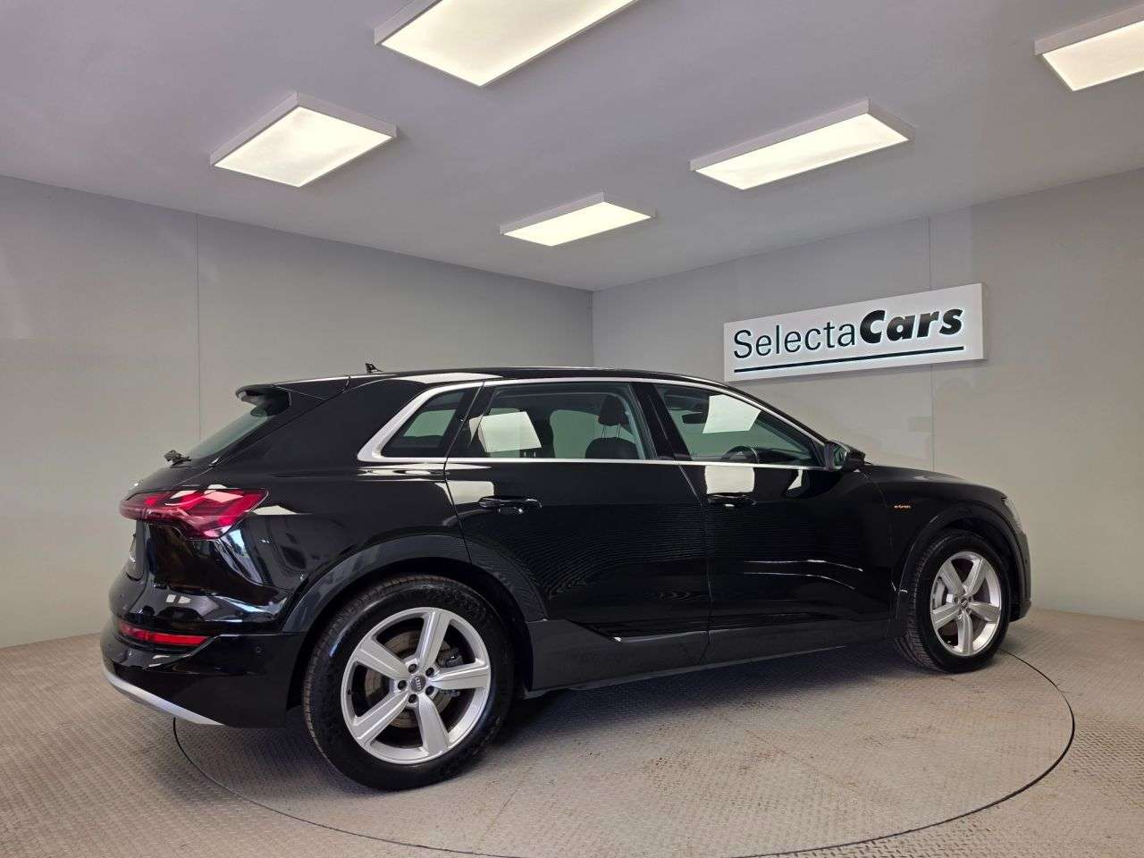 2020 AUDI E-TRON 2020 AUDI E-TRON