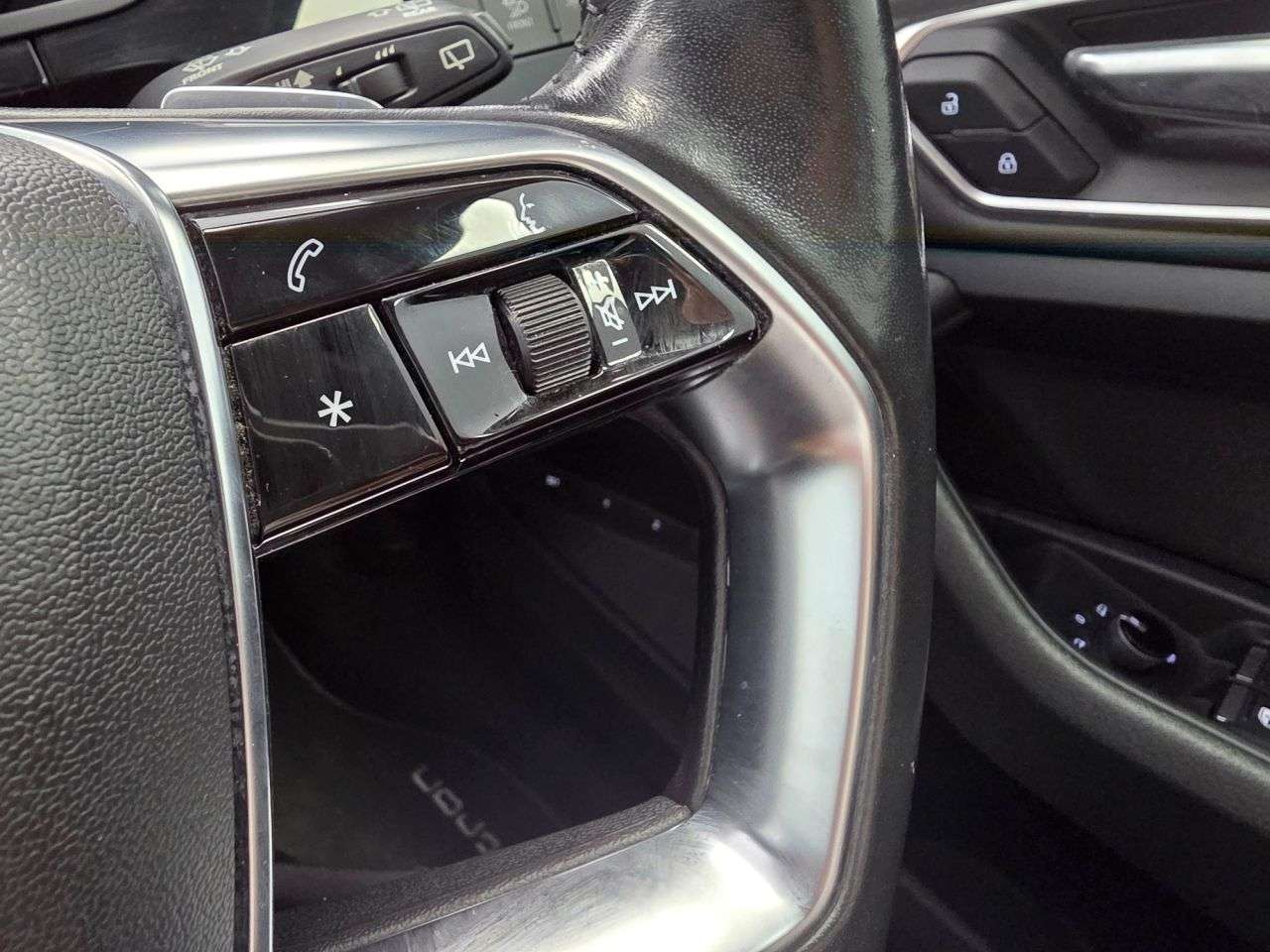 2020 AUDI E-TRON 2020 AUDI E-TRON