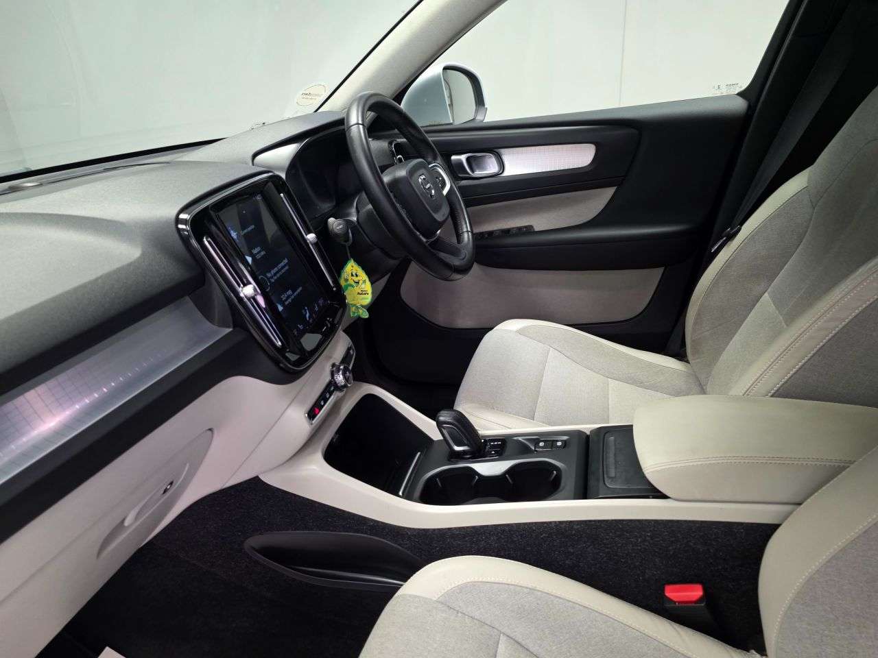 2019 VOLVO XC40 2019 VOLVO XC40