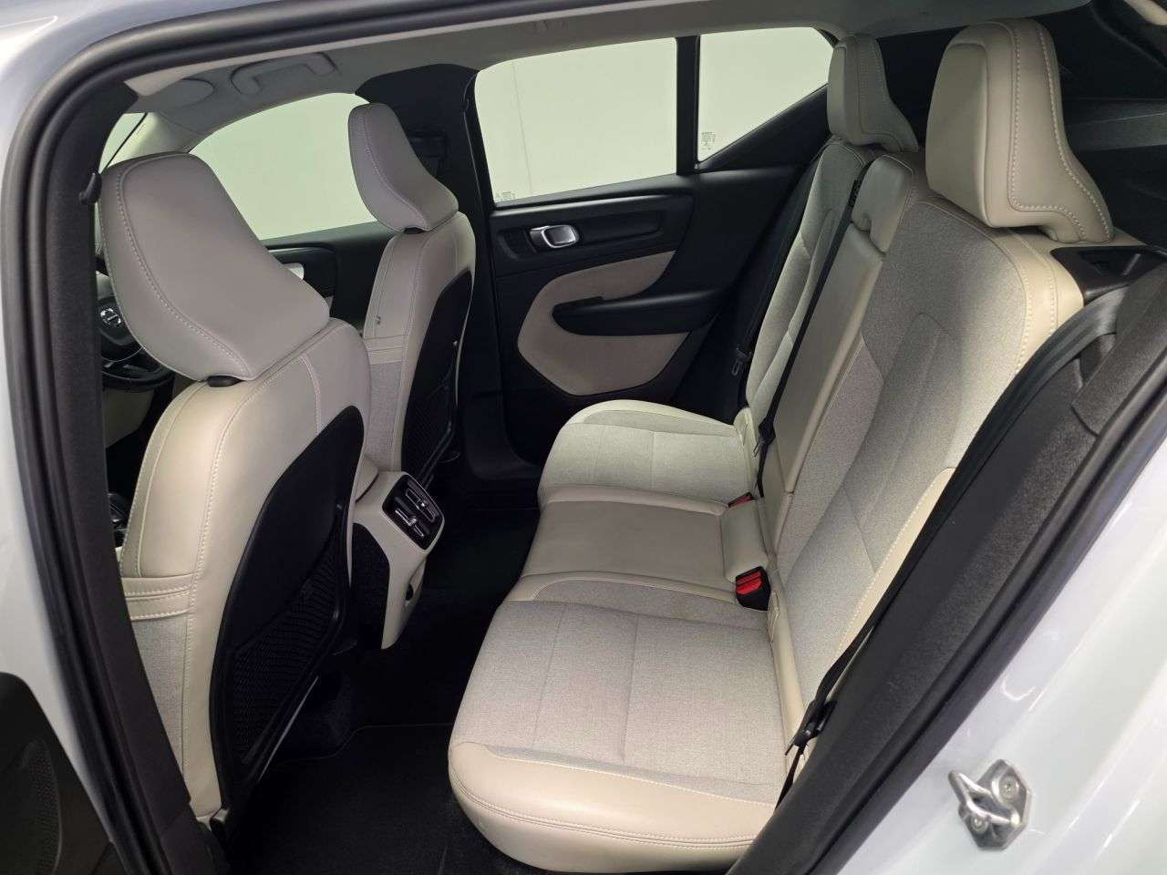 2019 VOLVO XC40 2019 VOLVO XC40