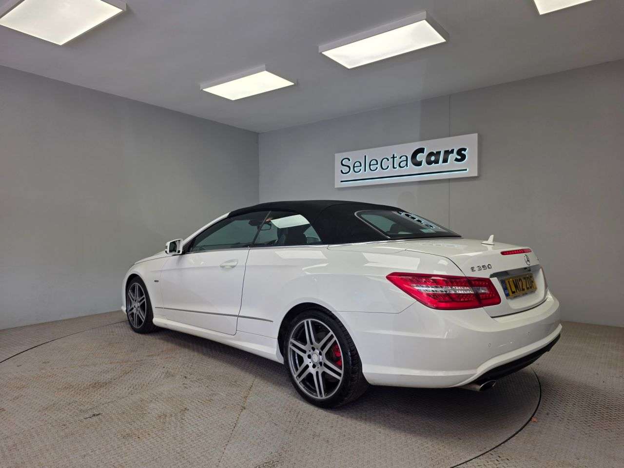 A 2012 MERCEDES-BENZ E CLASS 3.0 E350 CDI V6 BlueEfficiency Sport Cabriolet 2dr Diesel G-Tronic Euro 5 ( A 2012 MERCEDES-BENZ E CLASS 3.0 E350 CDI V6 BlueEfficiency Sport Cabriolet 2dr Diesel G-Tronic Euro 5 (