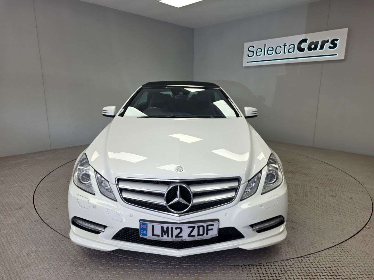 A 2012 MERCEDES-BENZ E CLASS 3.0 E350 CDI V6 BlueEfficiency Sport Cabriolet 2dr Diesel G-Tronic Euro 5 ( A 2012 MERCEDES-BENZ E CLASS 3.0 E350 CDI V6 BlueEfficiency Sport Cabriolet 2dr Diesel G-Tronic Euro 5 (