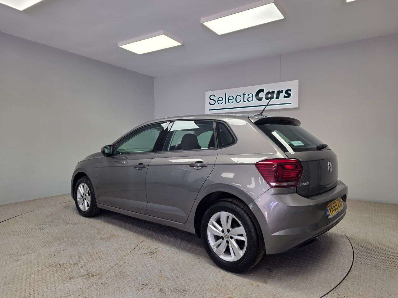 A 2019 VOLKSWAGEN POLO 1.0 TSI GPF SE Hatchback 5dr Petrol Manual Euro 6 (s/s) (95 ps) A 2019 VOLKSWAGEN POLO 1.0 TSI GPF SE Hatchback 5dr Petrol Manual Euro 6 (s/s) (95 ps)