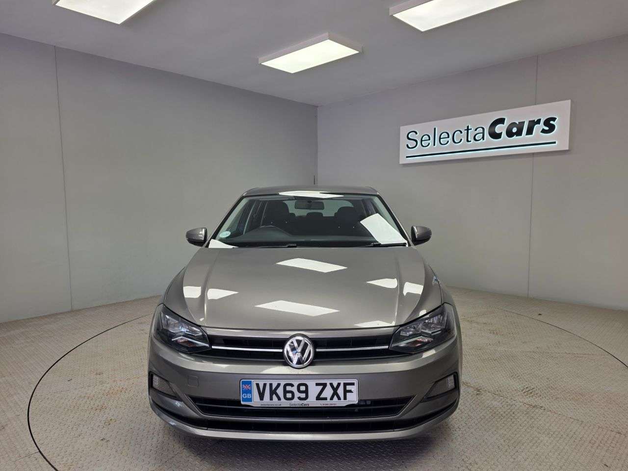 A 2019 VOLKSWAGEN POLO 1.0 TSI GPF SE Hatchback 5dr Petrol Manual Euro 6 (s/s) (95 ps) A 2019 VOLKSWAGEN POLO 1.0 TSI GPF SE Hatchback 5dr Petrol Manual Euro 6 (s/s) (95 ps)