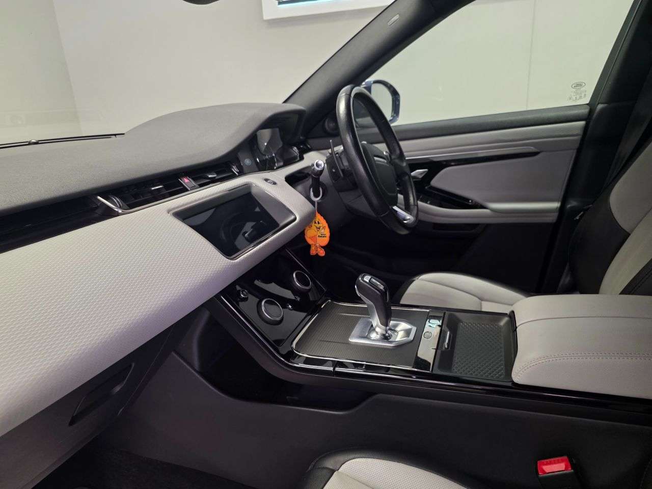 2019 LAND ROVER RANGE ROVER EVOQUE 2019 LAND ROVER RANGE ROVER EVOQUE