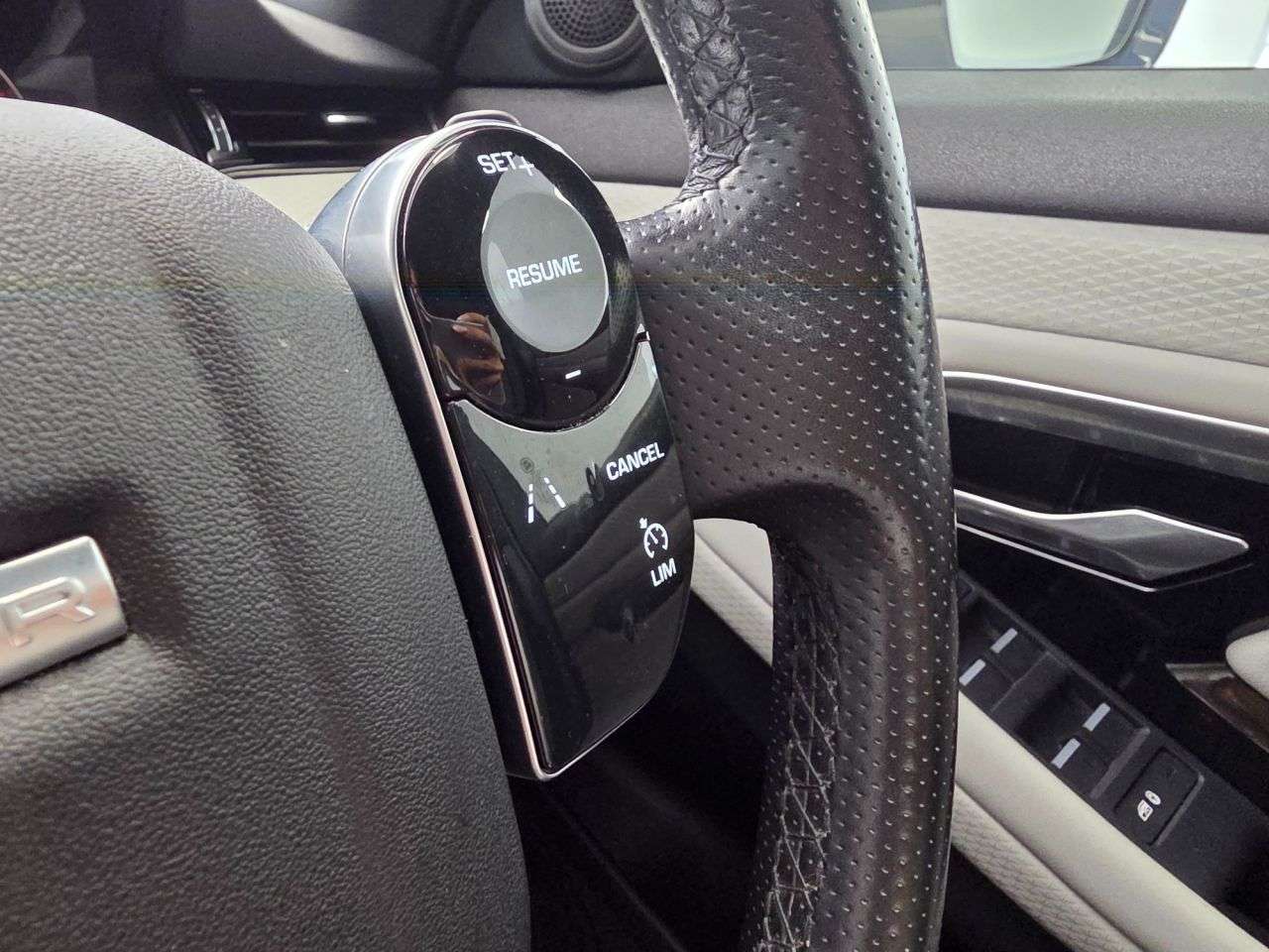 2019 LAND ROVER RANGE ROVER EVOQUE 2019 LAND ROVER RANGE ROVER EVOQUE