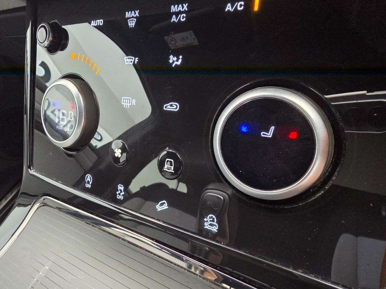 2019 LAND ROVER RANGE ROVER EVOQUE 2019 LAND ROVER RANGE ROVER EVOQUE