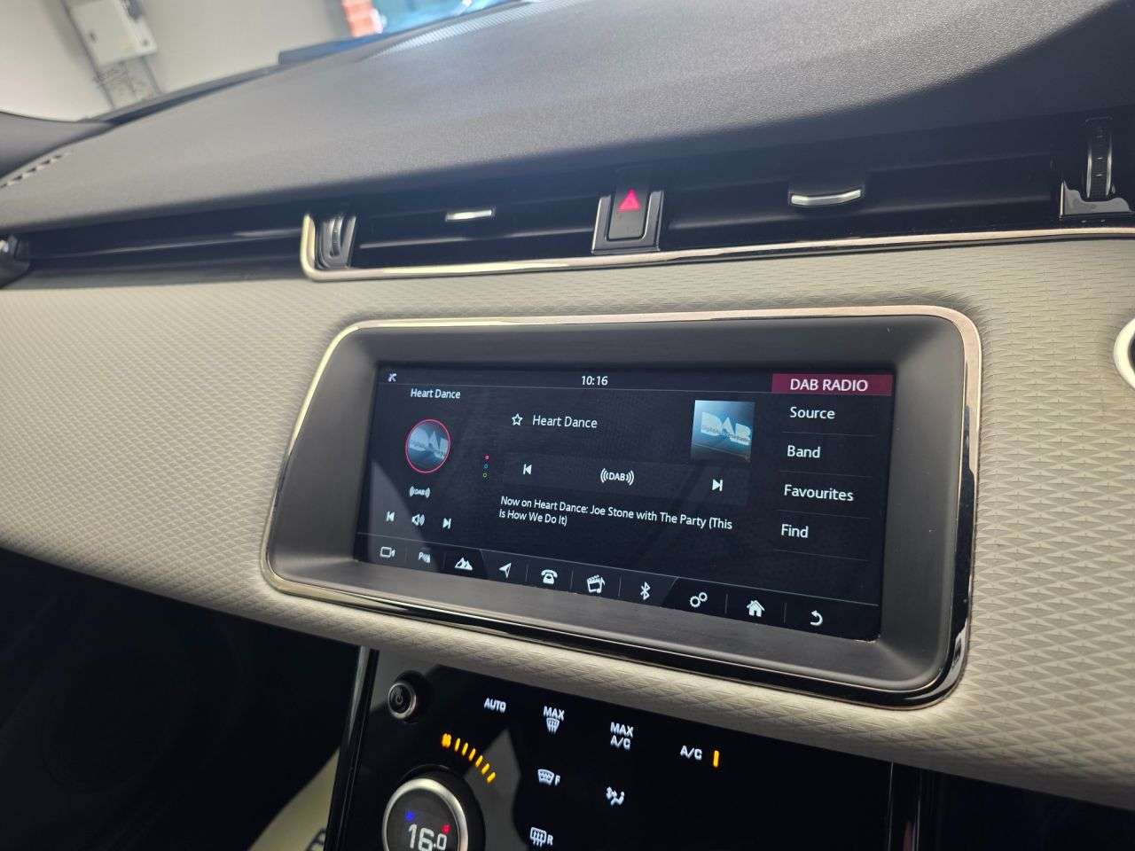 2019 LAND ROVER RANGE ROVER EVOQUE 2019 LAND ROVER RANGE ROVER EVOQUE
