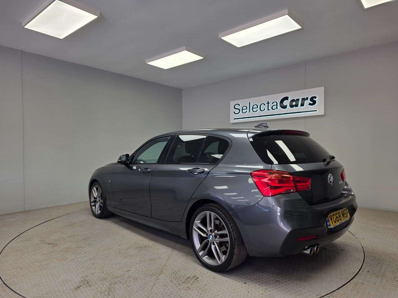 A 2019 BMW 1 SERIES 2.0 120i GPF M Sport Hatchback 5dr Petrol Auto Euro 6 (s/s) (184 ps) A 2019 BMW 1 SERIES 2.0 120i GPF M Sport Hatchback 5dr Petrol Auto Euro 6 (s/s) (184 ps)