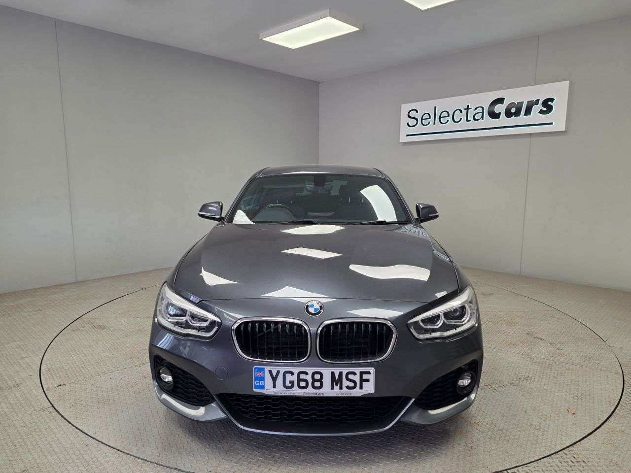 A 2019 BMW 1 SERIES 2.0 120i GPF M Sport Hatchback 5dr Petrol Auto Euro 6 (s/s) (184 ps) A 2019 BMW 1 SERIES 2.0 120i GPF M Sport Hatchback 5dr Petrol Auto Euro 6 (s/s) (184 ps)