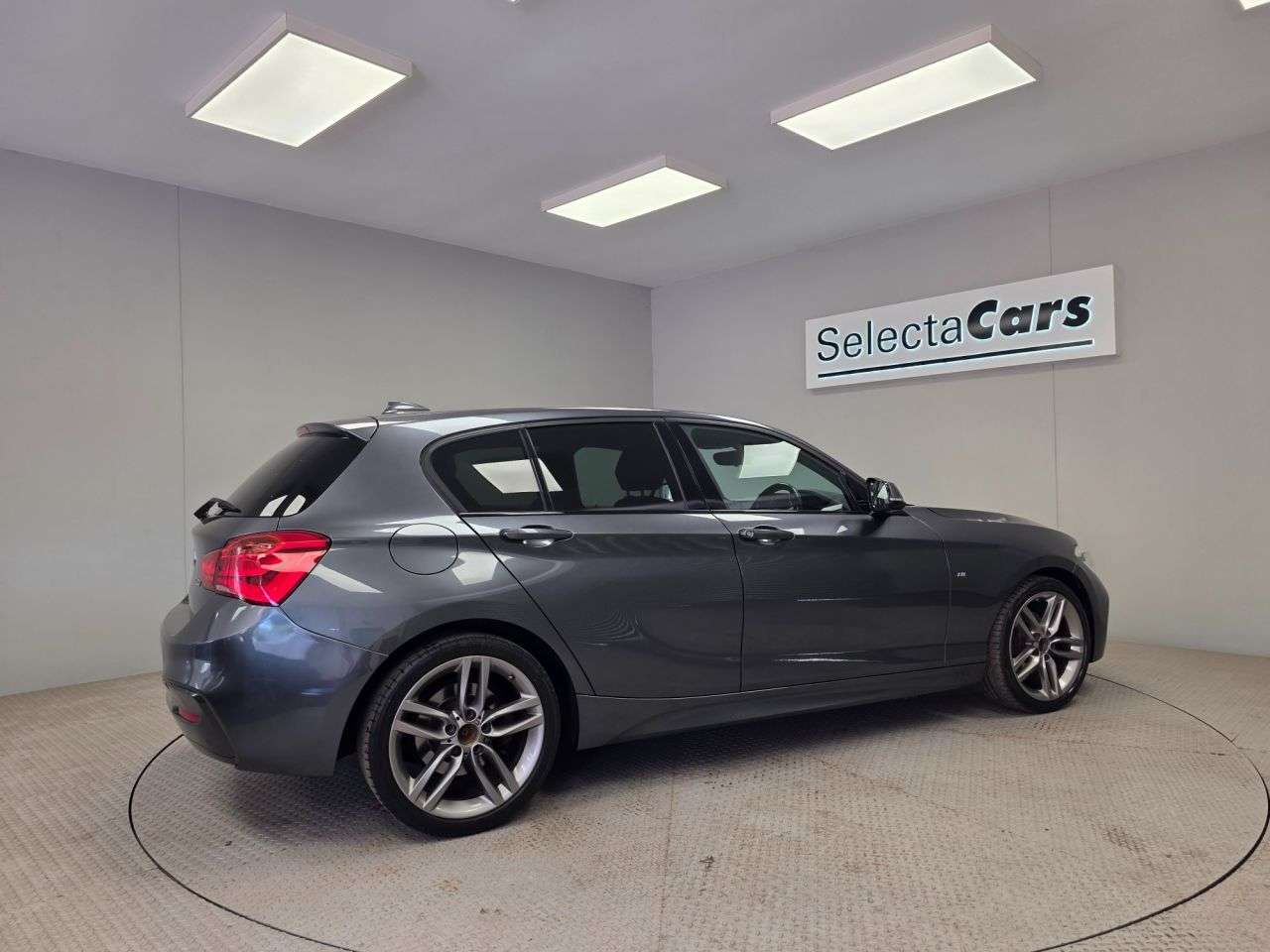 2019 BMW 1 SERIES 2019 BMW 1 SERIES