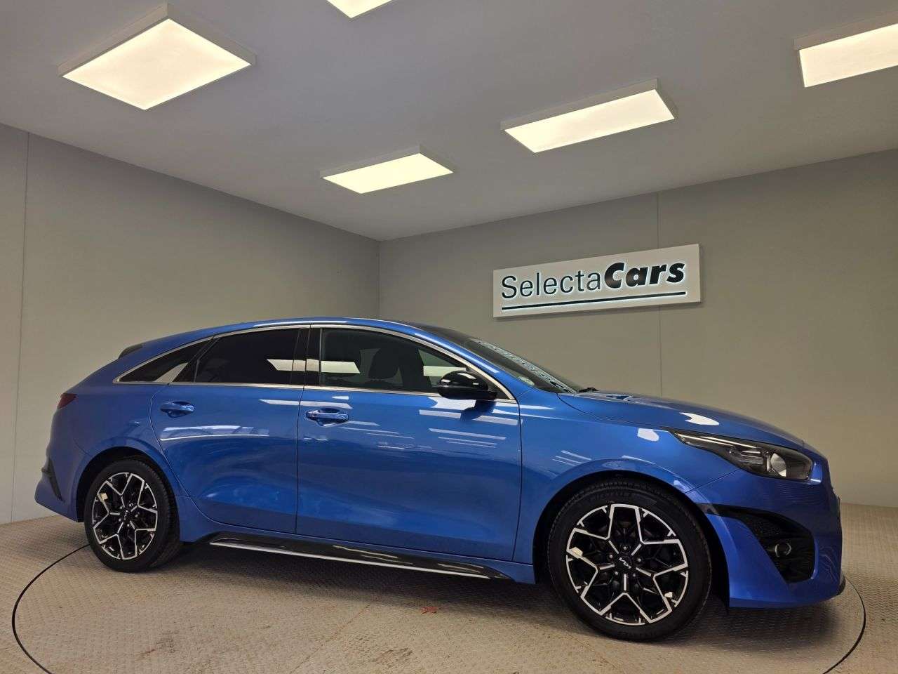 A 2022 KIA PROCEED 1.5 T-GDi GT-Line Shooting Brake 5dr Petrol Manual Euro 6 (s/s) (158 bhp) A 2022 KIA PROCEED 1.5 T-GDi GT-Line Shooting Brake 5dr Petrol Manual Euro 6 (s/s) (158 bhp)