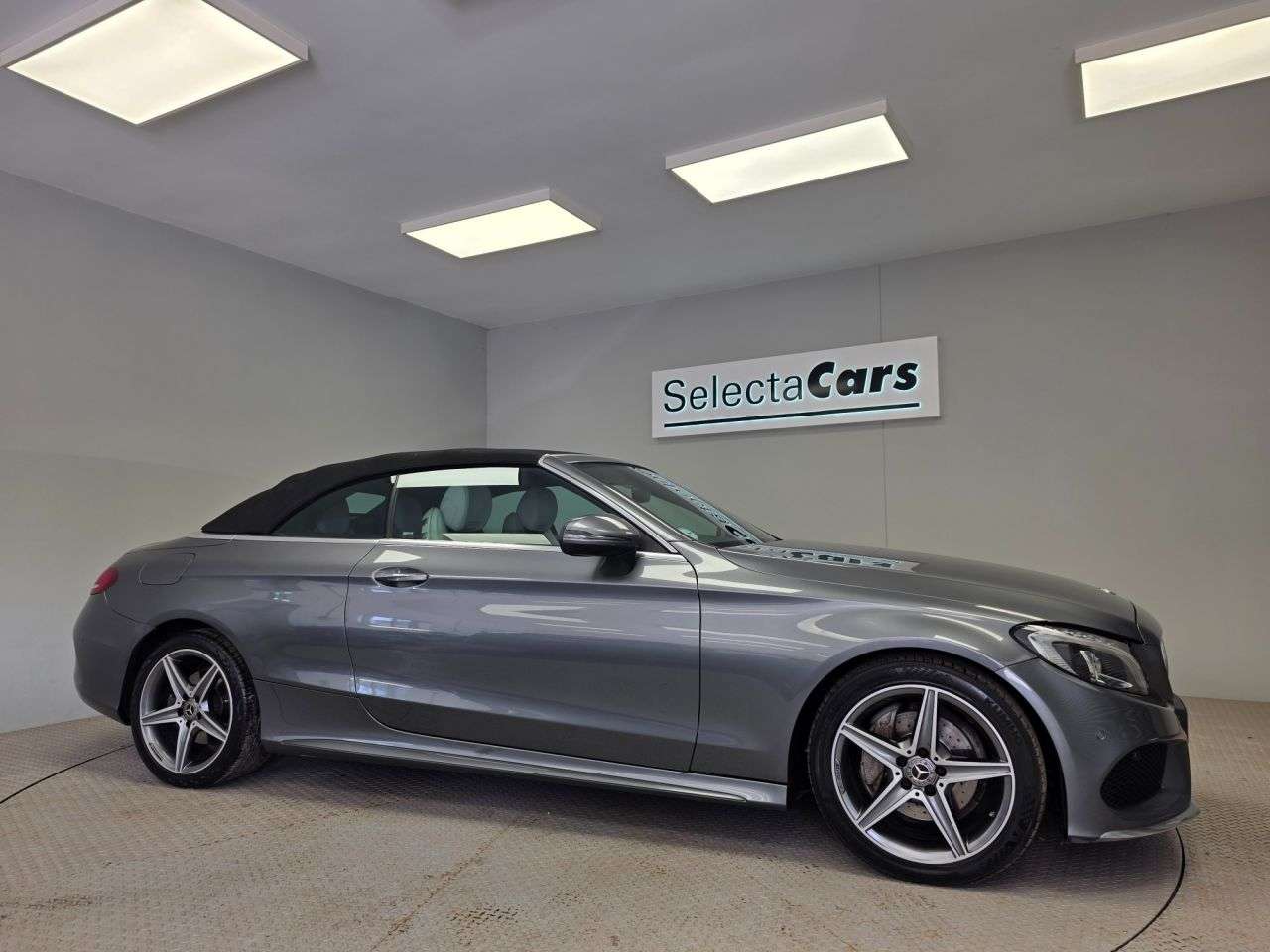 A 2017 MERCEDES-BENZ C CLASS 2.1 C220d AMG Line (Premium Plus) Cabriolet 2dr Diesel G-Tronic+ Euro 6 (s/ A 2017 MERCEDES-BENZ C CLASS 2.1 C220d AMG Line (Premium Plus) Cabriolet 2dr Diesel G-Tronic+ Euro 6 (s/