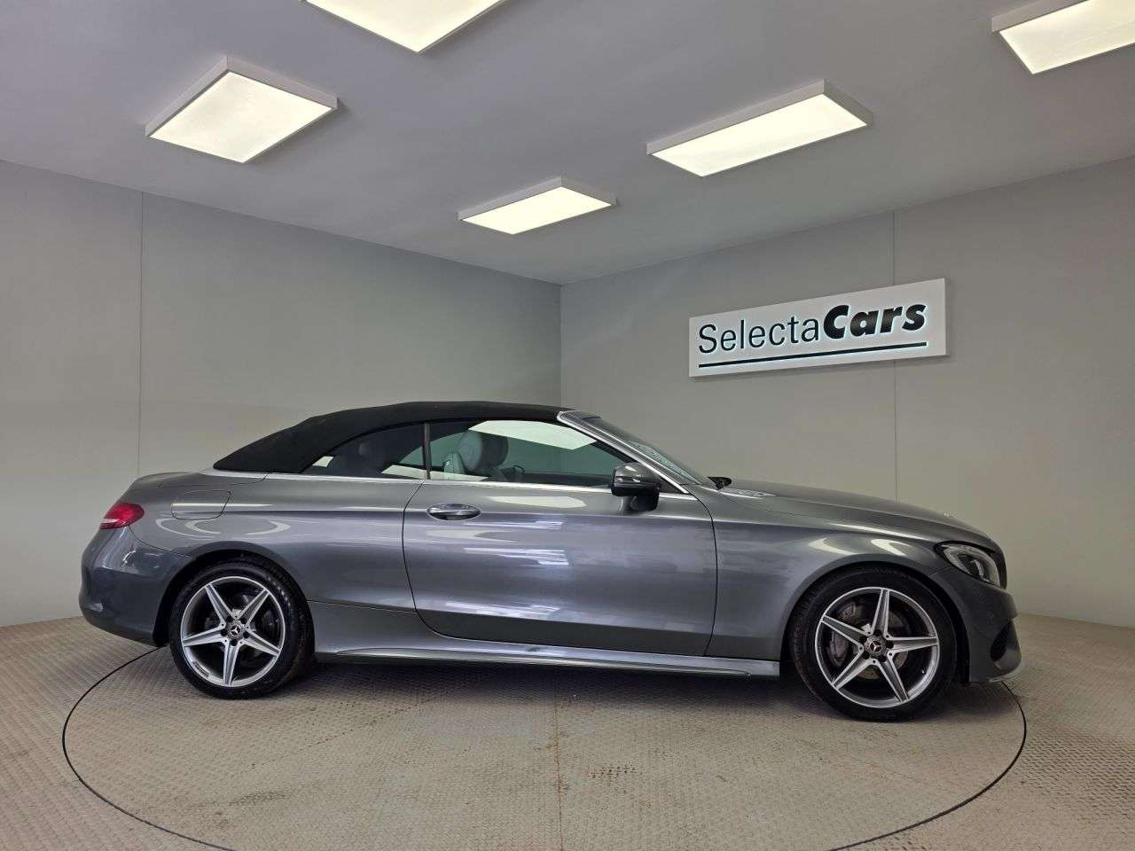 A 2017 MERCEDES-BENZ C CLASS 2.1 C220d AMG Line (Premium Plus) Cabriolet 2dr Diesel G-Tronic+ Euro 6 (s/ A 2017 MERCEDES-BENZ C CLASS 2.1 C220d AMG Line (Premium Plus) Cabriolet 2dr Diesel G-Tronic+ Euro 6 (s/