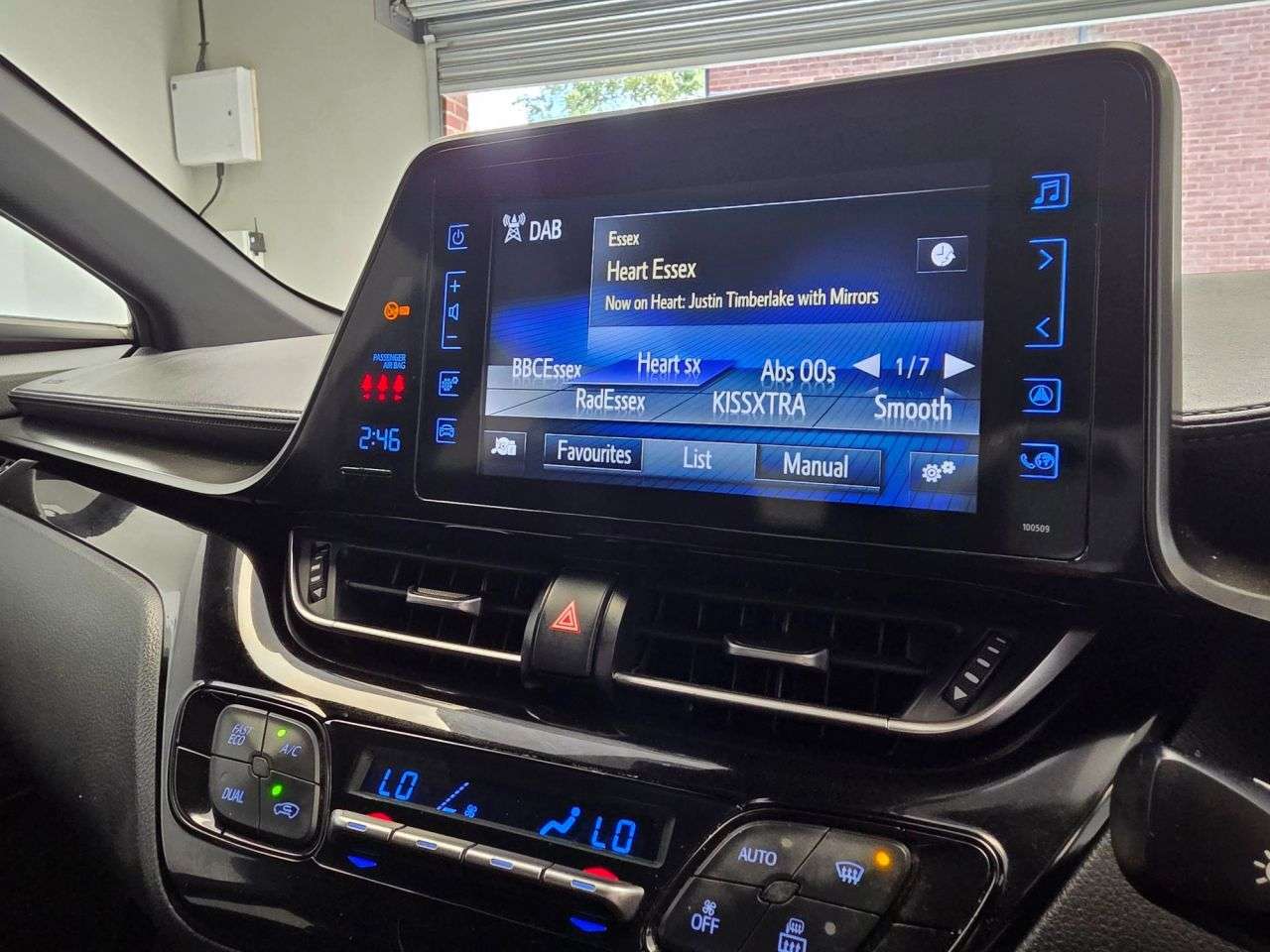 2018 TOYOTA C-HR 2018 TOYOTA C-HR