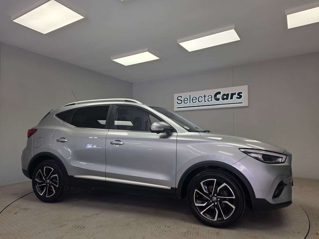 A 2024 MG MG ZS 1.5 VTi-TECH Exclusive SUV 5dr Petrol Manual Euro 6 (s/s) (106 ps) A 2024 MG MG ZS 1.5 VTi-TECH Exclusive SUV 5dr Petrol Manual Euro 6 (s/s) (106 ps)