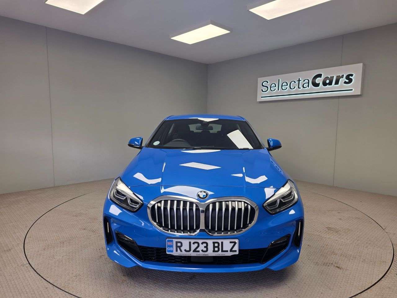 A 2023 BMW 1 SERIES 1.5 118i M Sport (LCP) Hatchback 5dr Petrol Manual Euro 6 (s/s) (136 ps) A 2023 BMW 1 SERIES 1.5 118i M Sport (LCP) Hatchback 5dr Petrol Manual Euro 6 (s/s) (136 ps)