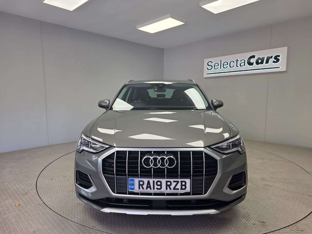 A 2019 AUDI Q3 2.0 TDI 35 Sport SUV 5dr Diesel S Tronic Euro 6 (s/s) (150 ps) A 2019 AUDI Q3 2.0 TDI 35 Sport SUV 5dr Diesel S Tronic Euro 6 (s/s) (150 ps)