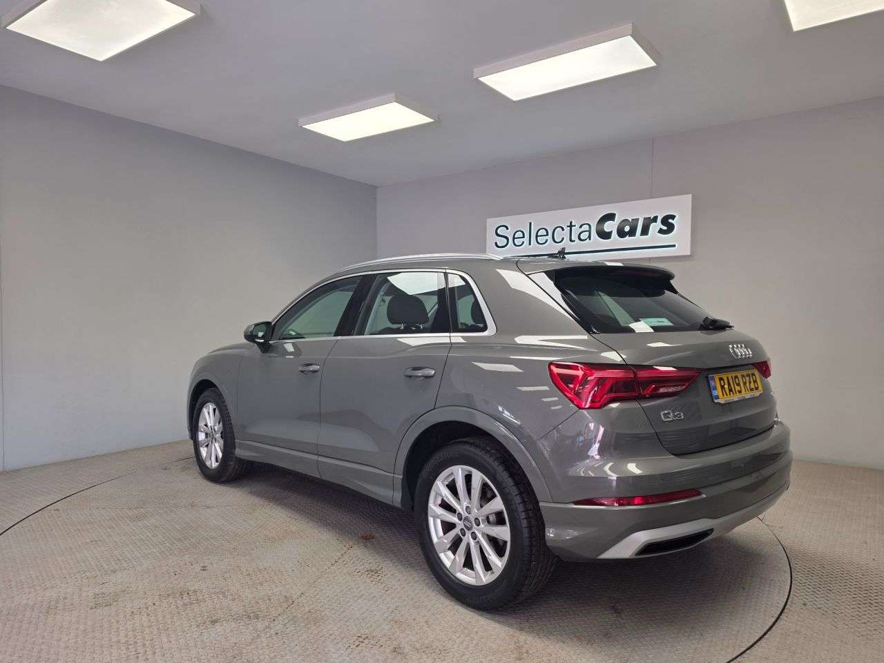 2019 AUDI Q3 2019 AUDI Q3