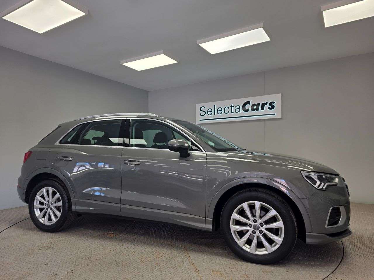 A 2019 AUDI Q3 2.0 TDI 35 Sport SUV 5dr Diesel S Tronic Euro 6 (s/s) (150 ps) A 2019 AUDI Q3 2.0 TDI 35 Sport SUV 5dr Diesel S Tronic Euro 6 (s/s) (150 ps)