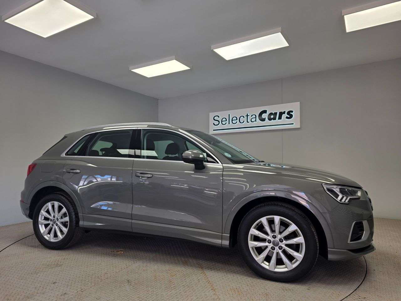 A 2019 AUDI Q3 2.0 TDI 35 Sport SUV 5dr Diesel S Tronic Euro 6 (s/s) (150 ps) A 2019 AUDI Q3 2.0 TDI 35 Sport SUV 5dr Diesel S Tronic Euro 6 (s/s) (150 ps)