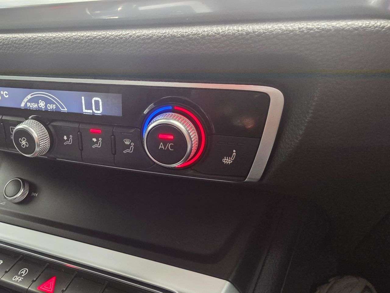 2019 AUDI Q3 2019 AUDI Q3