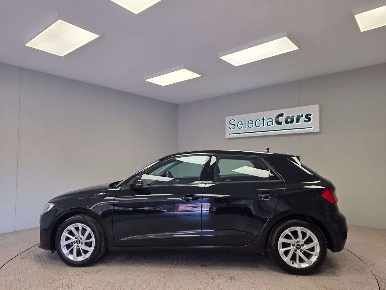 2022 AUDI A1 2022 AUDI A1