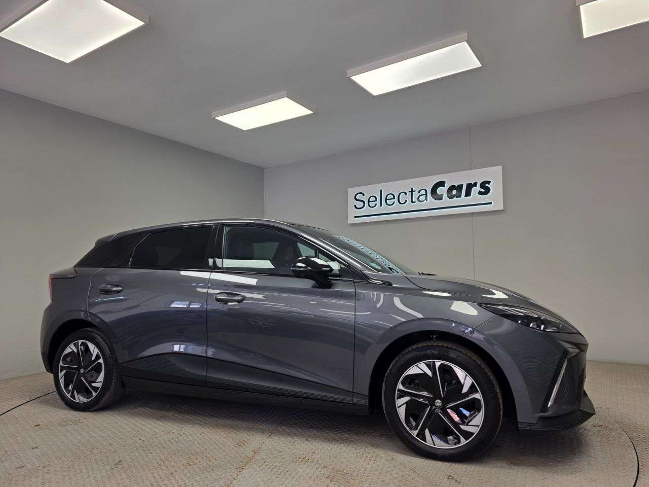 A 2023 MG 1100 64kWh Trophy Long Range Hatchback 5dr Electric Auto (203 ps) A 2023 MG 1100 64kWh Trophy Long Range Hatchback 5dr Electric Auto (203 ps)