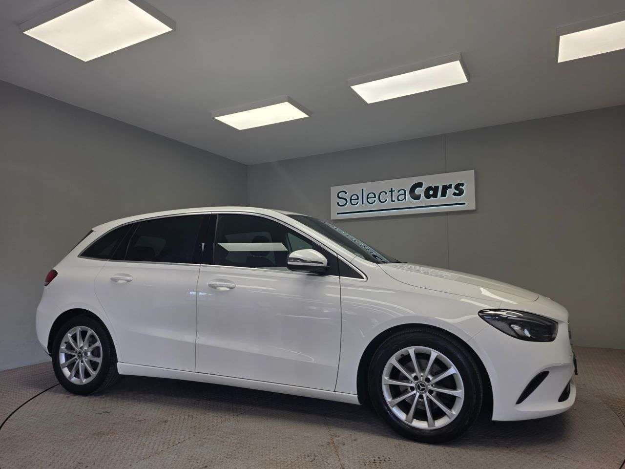 A 2019 MERCEDES-BENZ B CLASS 1.3 B180 Sport MPV 5dr Petrol 7G-DCT Euro 6 (s/s) (136 ps) A 2019 MERCEDES-BENZ B CLASS 1.3 B180 Sport MPV 5dr Petrol 7G-DCT Euro 6 (s/s) (136 ps)