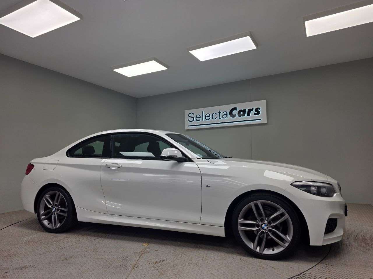 A 2018 BMW 2 SERIES 1.5 218i M Sport Coupe 2dr Petrol Auto Euro 6 (s/s) (136 ps) A 2018 BMW 2 SERIES 1.5 218i M Sport Coupe 2dr Petrol Auto Euro 6 (s/s) (136 ps)
