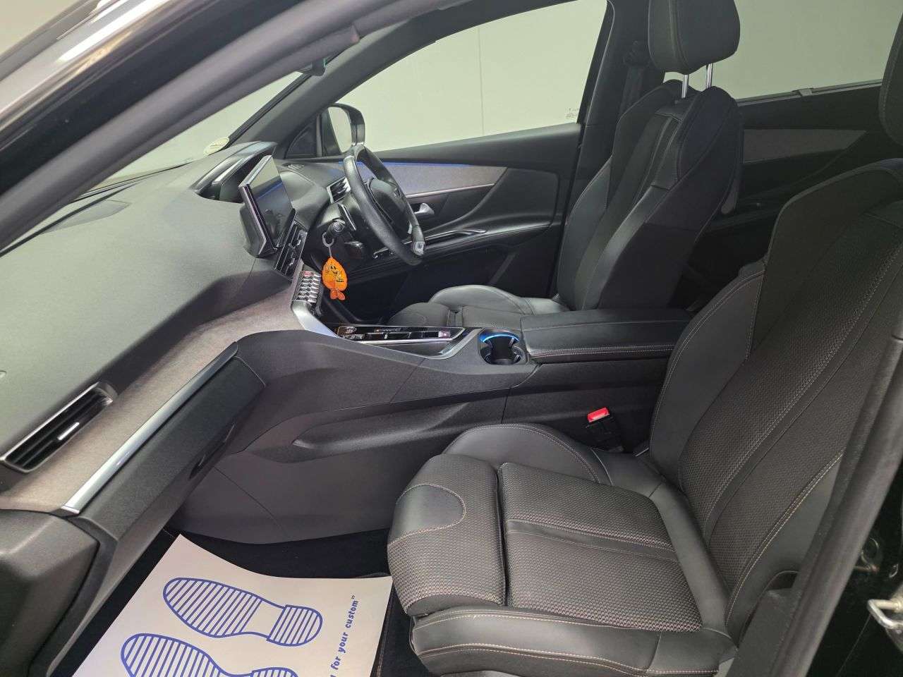 2023 PEUGEOT 5008 2023 PEUGEOT 5008