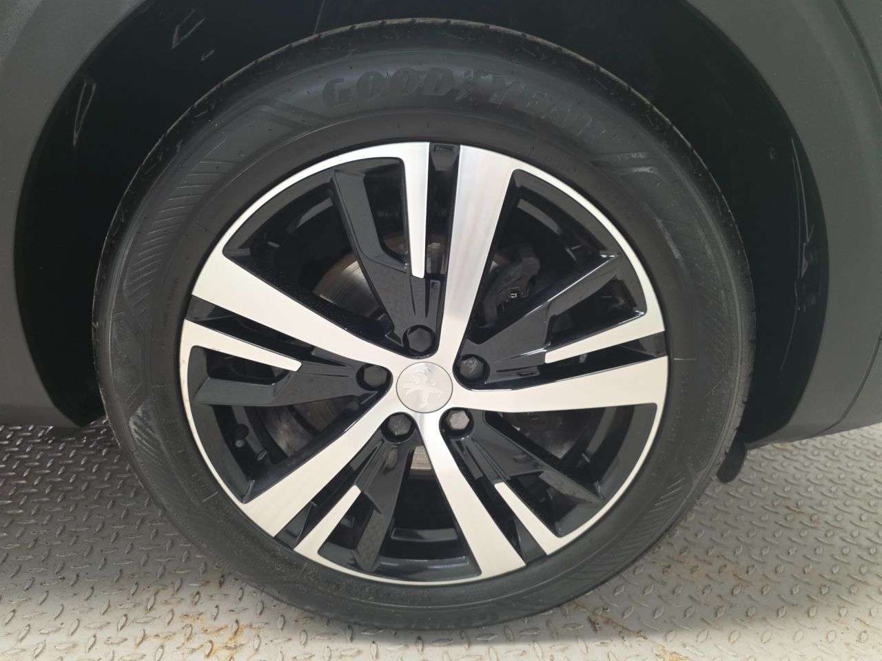 2023 PEUGEOT 5008 2023 PEUGEOT 5008
