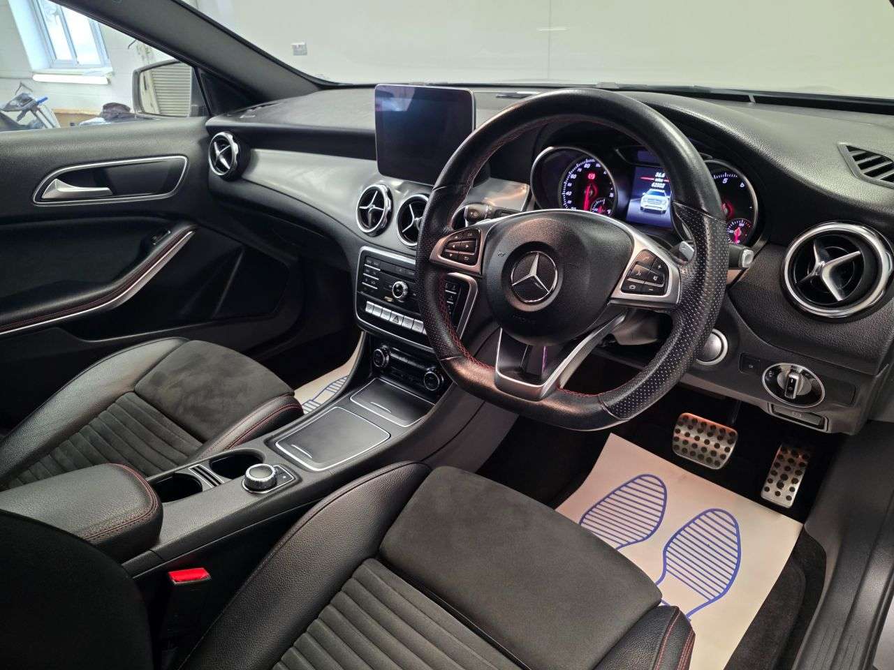 2019 MERCEDES-BENZ 180 2019 MERCEDES-BENZ 180