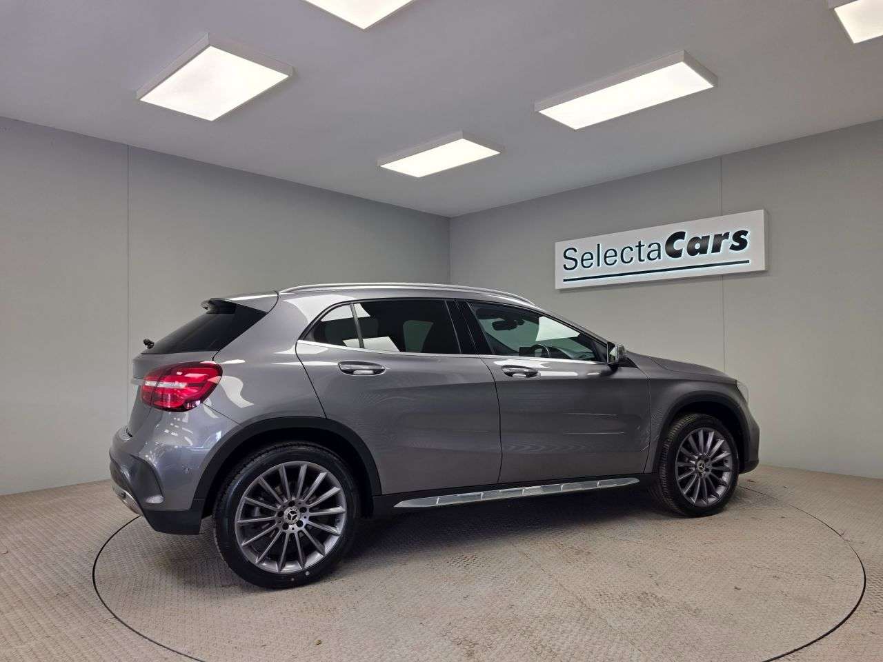 2019 MERCEDES-BENZ 180 2019 MERCEDES-BENZ 180