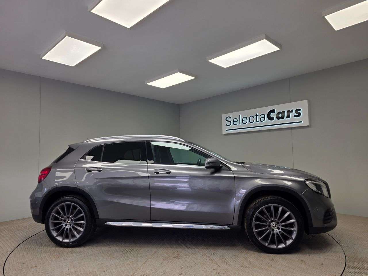 2019 MERCEDES-BENZ 180 2019 MERCEDES-BENZ 180
