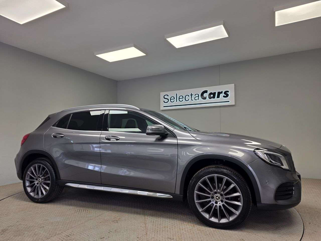 A 2019 MERCEDES-BENZ 180 1.6 GLA180 AMG Line Edition SUV 5dr Petrol 7G-DCT Euro 6 (s/s) (122 ps) A 2019 MERCEDES-BENZ 180 1.6 GLA180 AMG Line Edition SUV 5dr Petrol 7G-DCT Euro 6 (s/s) (122 ps)