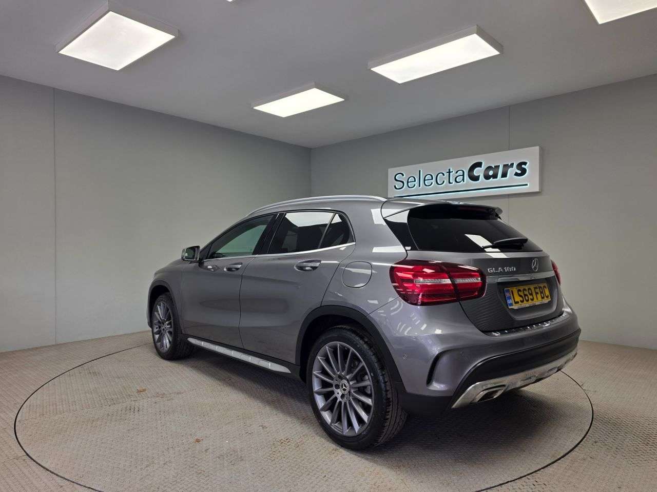 2019 MERCEDES-BENZ 180 2019 MERCEDES-BENZ 180