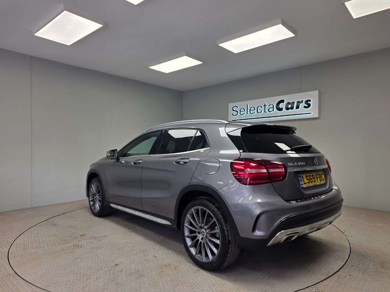 2019 MERCEDES-BENZ 180 2019 MERCEDES-BENZ 180