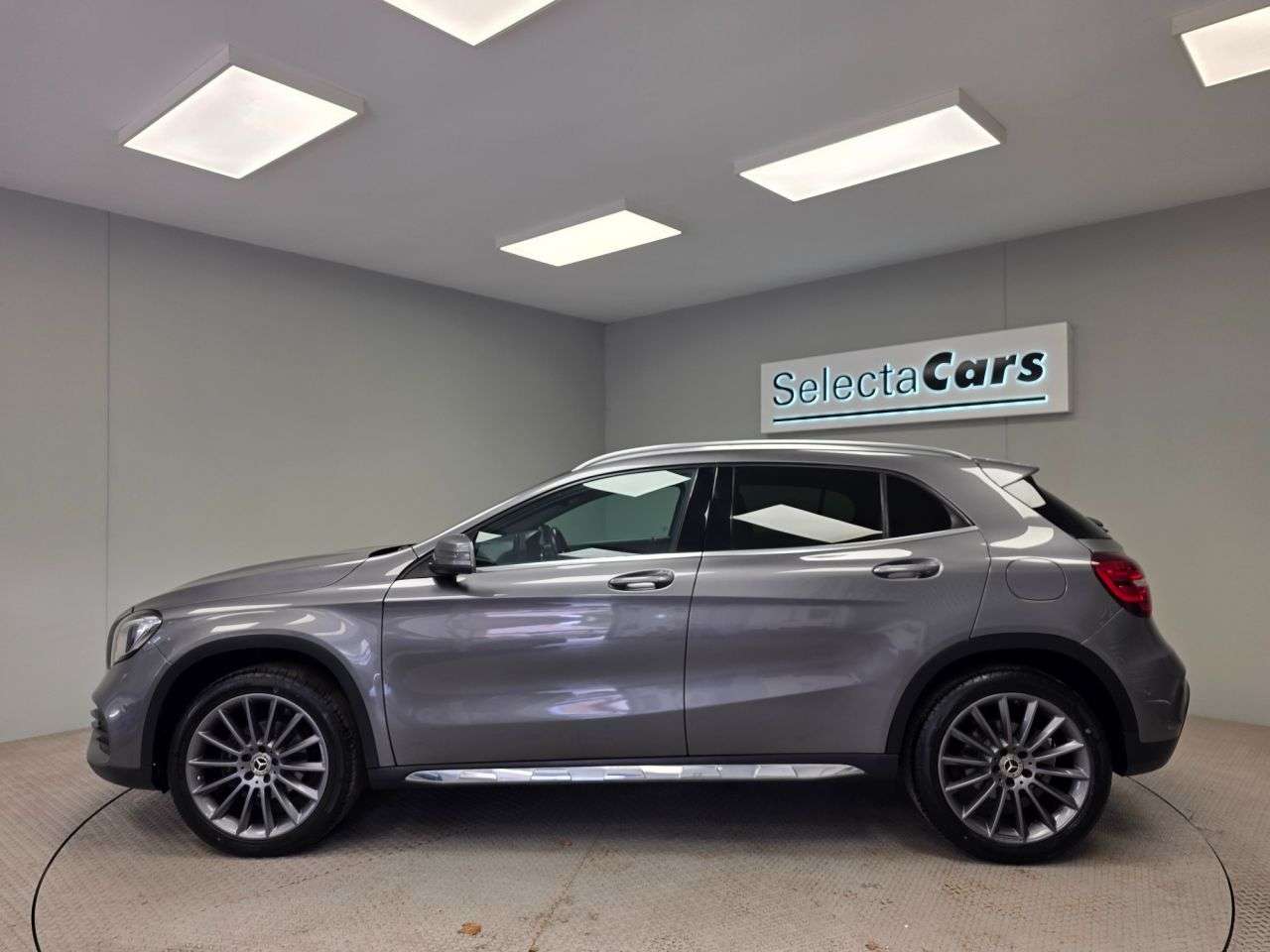 2019 MERCEDES-BENZ 180 2019 MERCEDES-BENZ 180