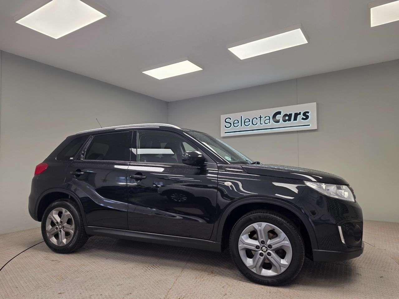 A 2017 SUZUKI VITARA 1.6 SZ-T SUV 5dr Petrol Manual Euro 6 (s/s) (120 ps) A 2017 SUZUKI VITARA 1.6 SZ-T SUV 5dr Petrol Manual Euro 6 (s/s) (120 ps)