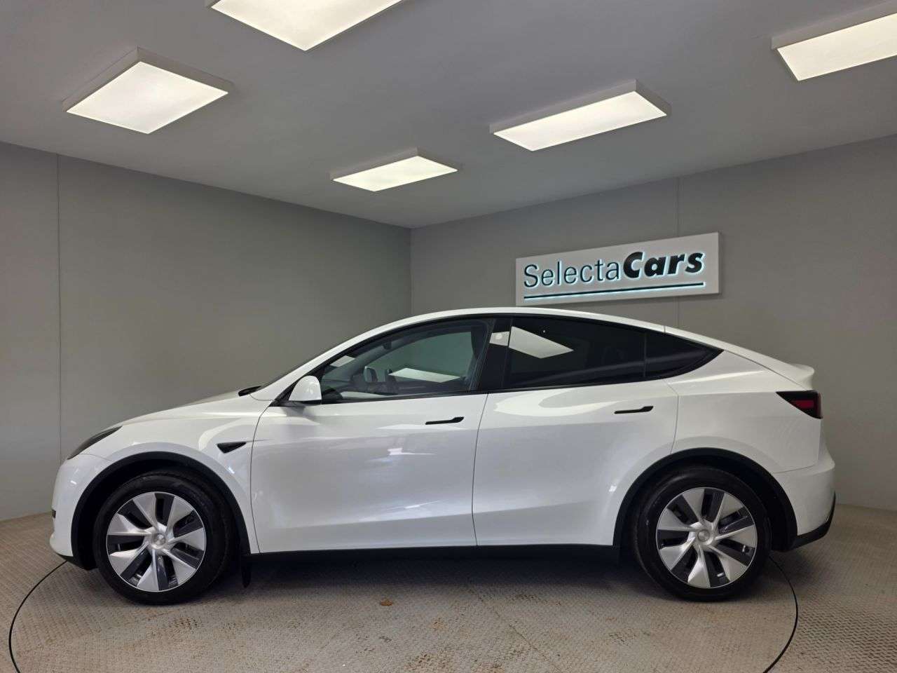2024 TESLA MODEL Y 2024 TESLA MODEL Y