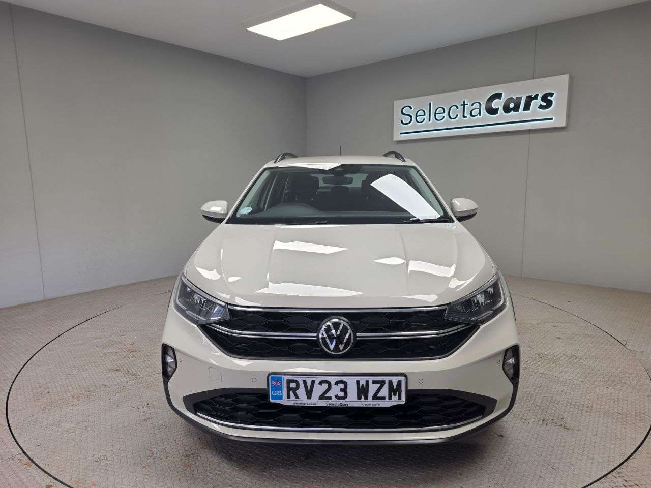 A 2023 VOLKSWAGEN TAIGO 1.0 TSI Life SUV 5dr Petrol Manual Euro 6 (s/s) (95 ps) A 2023 VOLKSWAGEN TAIGO 1.0 TSI Life SUV 5dr Petrol Manual Euro 6 (s/s) (95 ps)