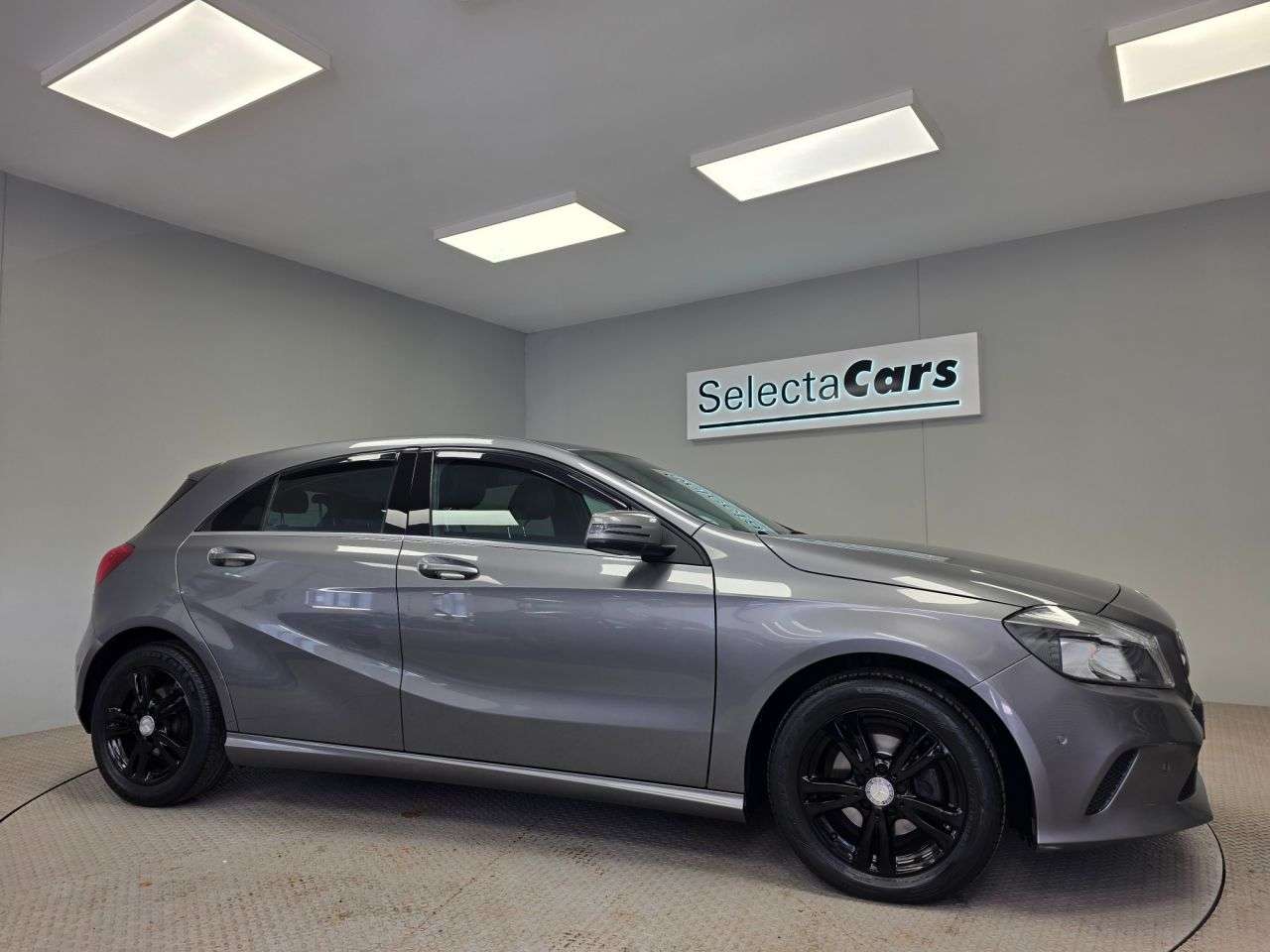 A 2015 MERCEDES-BENZ A CLASS 1.5 A180d SE (Executive) Hatchback 5dr Diesel 7G-DCT Euro 6 (s/s) (109 ps) A 2015 MERCEDES-BENZ A CLASS 1.5 A180d SE (Executive) Hatchback 5dr Diesel 7G-DCT Euro 6 (s/s) (109 ps)