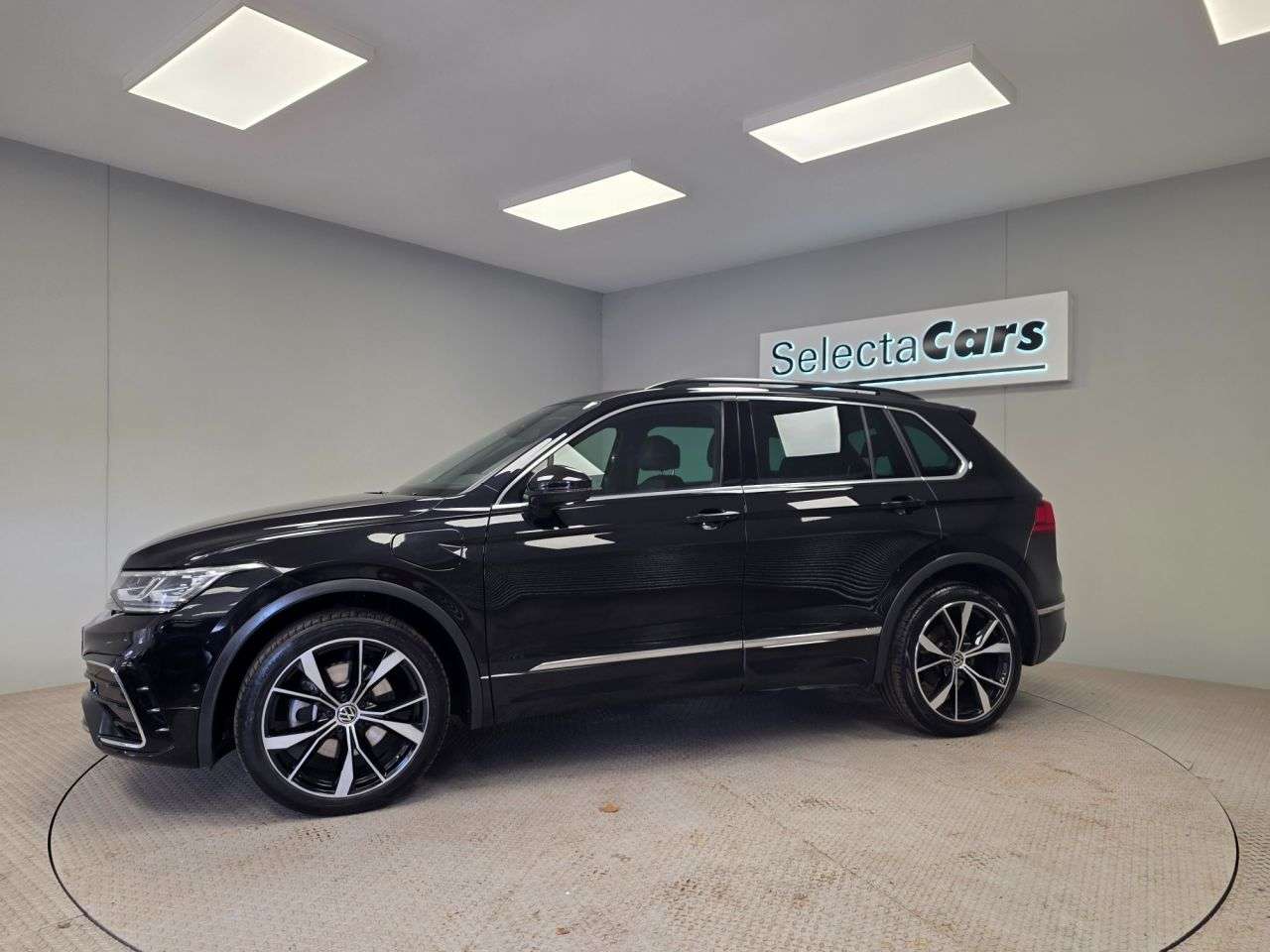 2023 VOLKSWAGEN TIGUAN 2023 VOLKSWAGEN TIGUAN