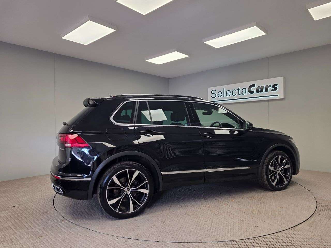 2023 VOLKSWAGEN TIGUAN 2023 VOLKSWAGEN TIGUAN